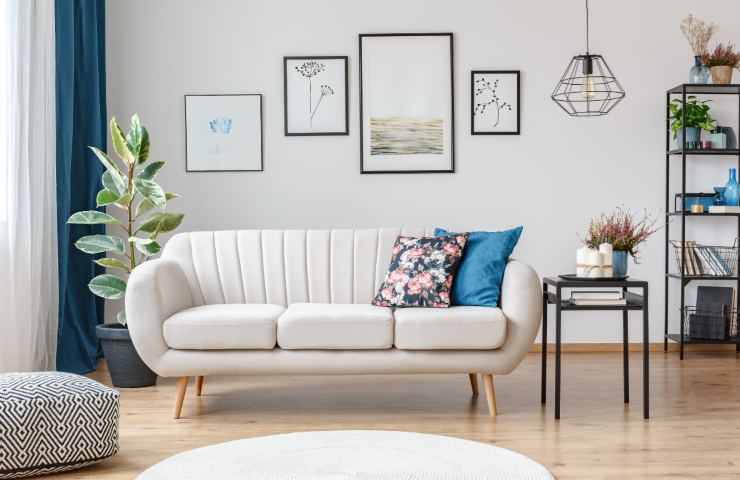 valorizzare divano con quadri