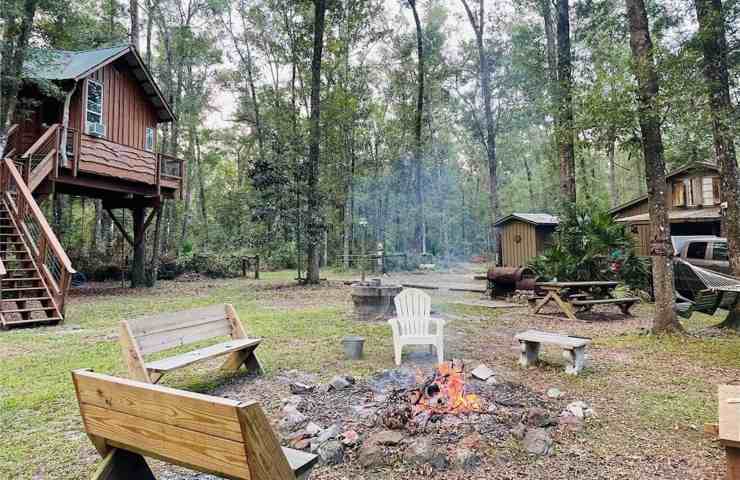 C'è una casa sull'albero che è perfetta per le vacanze